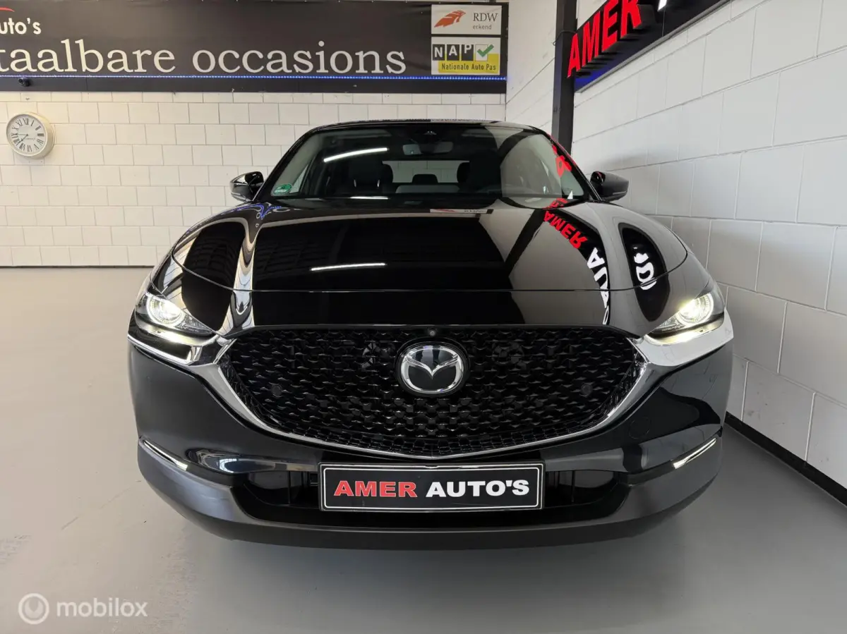 2.0 e-SkyActiv-G M Hybrid/1e eign/360 camera/TOP
