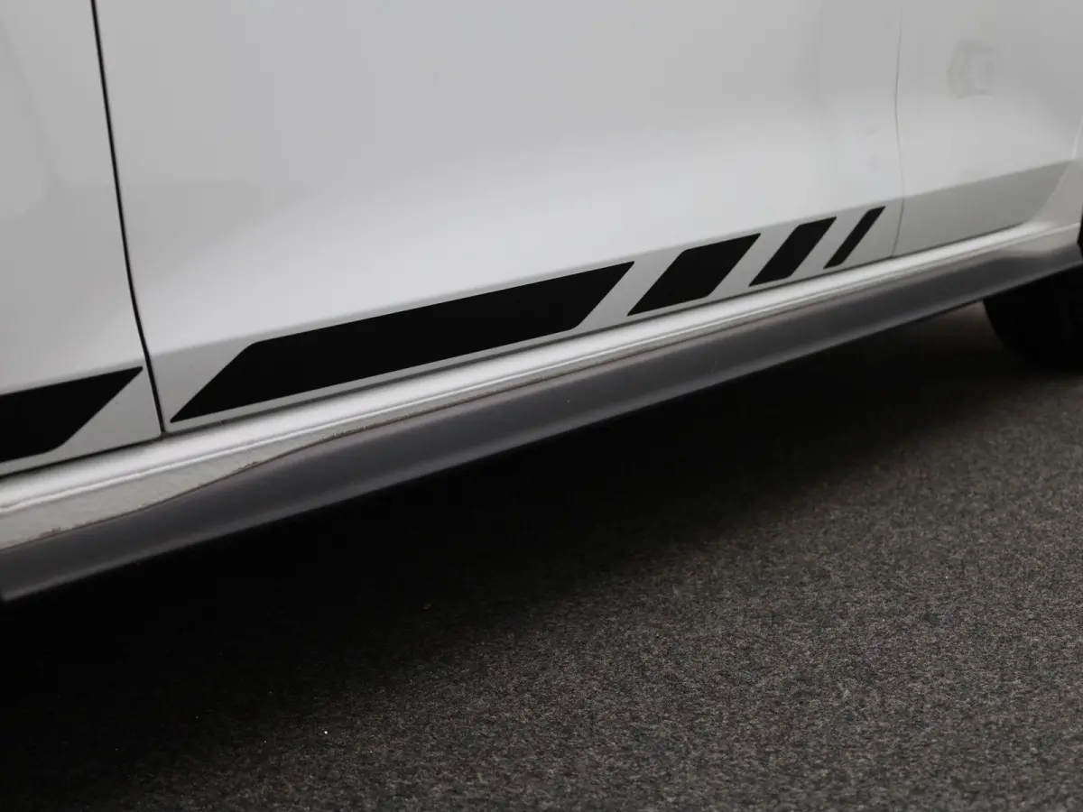 2.0 TSI GTI Clubsport 301 PK| Panoramadak | LED Matrix | Head-Up-Display | Stoelverwarming | Navigatie | Stuurwielverwarming | Achteruitrijcamera | Apple Carplay Draadloos