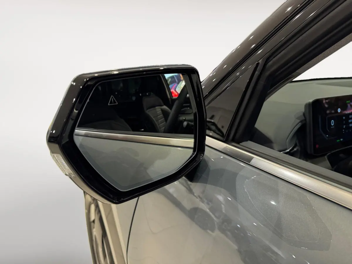 Plus 99.8 kWh | NU MET €3.000,- Inruilpremie! | Meridian premium sound system | Elektrisch verstelbare bestuurdersstoel