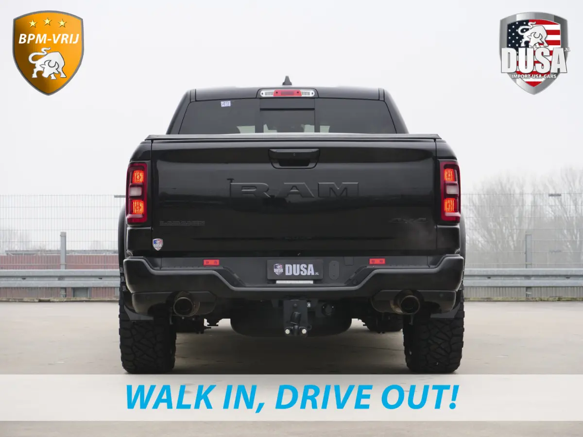 1500 | Laramie | Night | 3.0L I6 Hurricane | 4X4 | BPM-VRIJ | 14,4-inch Touchscreen | Passenger Display | Getoonde accessoires zijn verkrijgbaar tegen meerprijs