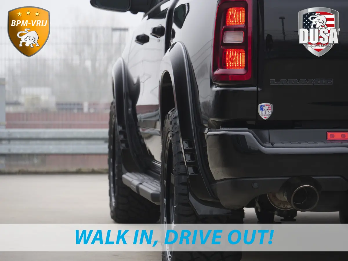 1500 | Laramie | Night | 3.0L I6 Hurricane | 4X4 | BPM-VRIJ | 14,4-inch Touchscreen | Passenger Display | Getoonde accessoires zijn verkrijgbaar tegen meerprijs