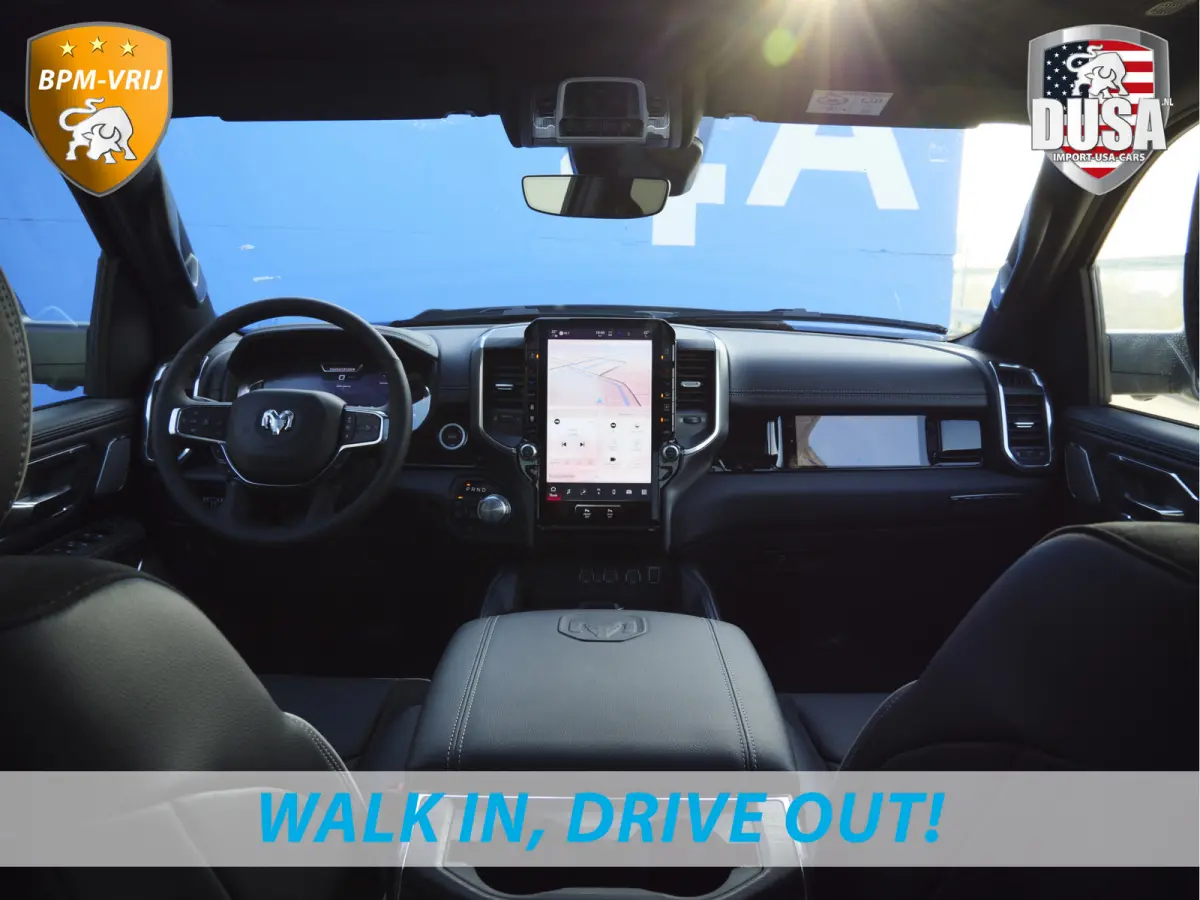 1500 | Laramie | Night | 3.0L I6 Hurricane | 4X4 | BPM-VRIJ | 14,4-inch Touchscreen | Passenger Display | Getoonde accessoires zijn verkrijgbaar tegen meerprijs