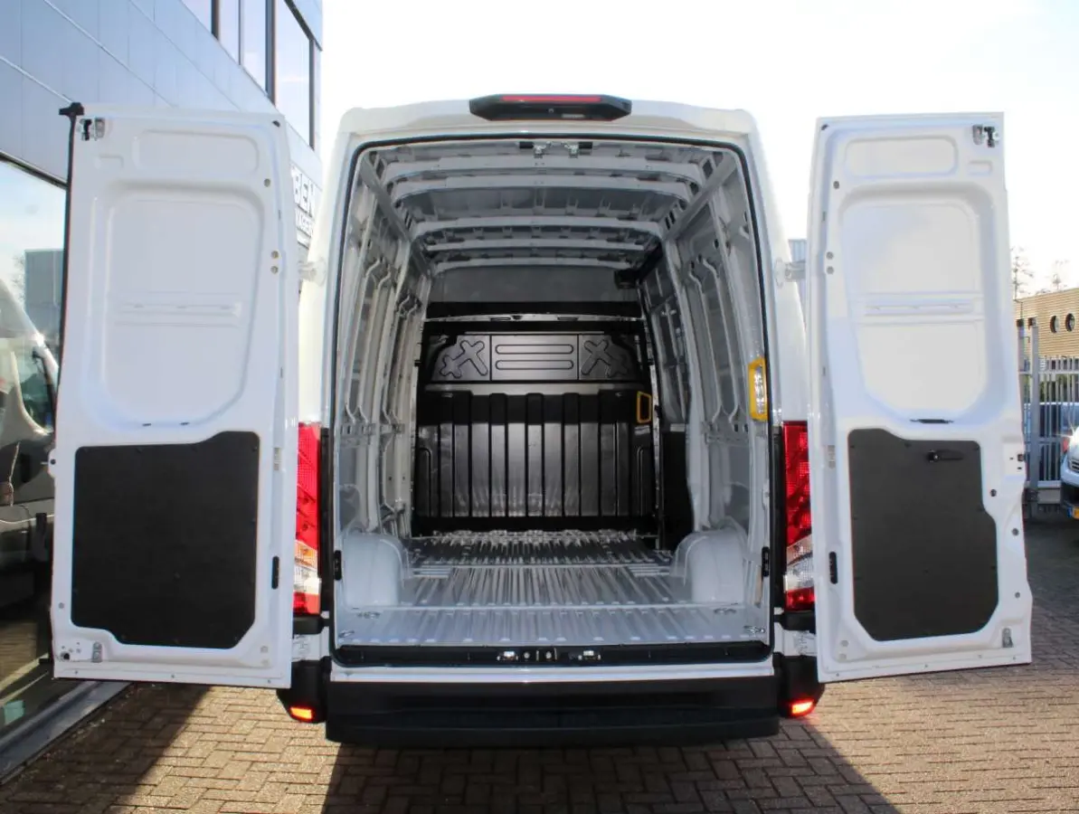 35S18 HA8  3.0 352L H2  Airco/Cruise/Cam/Nav Nieuw