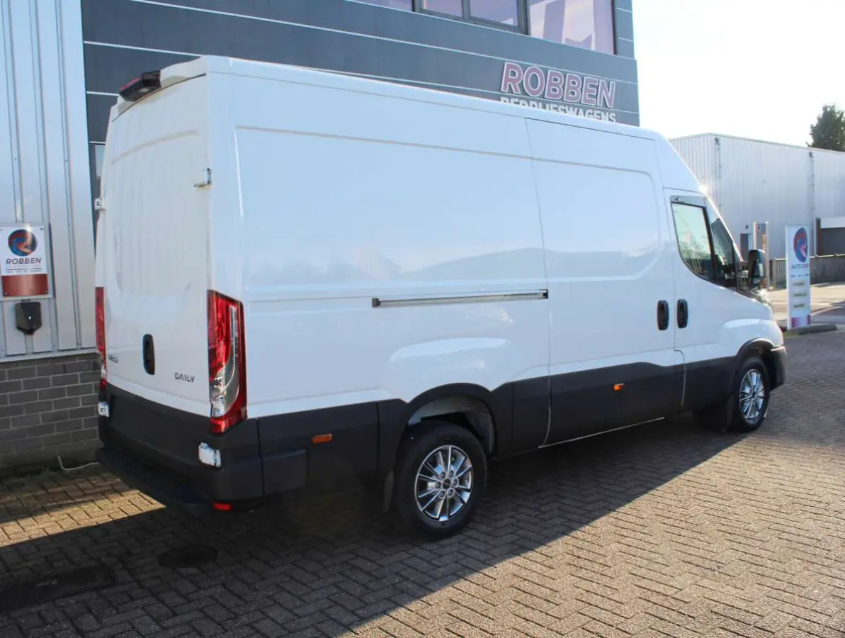 35S18 HA8  3.0 352L H2  Airco/Cruise/Cam/Nav Nieuw