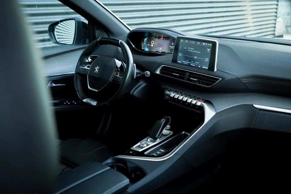 1.6 HYbrid4 300 Première Pack Avantage GT / Pano / Stoelverwarming / Leder / Massage