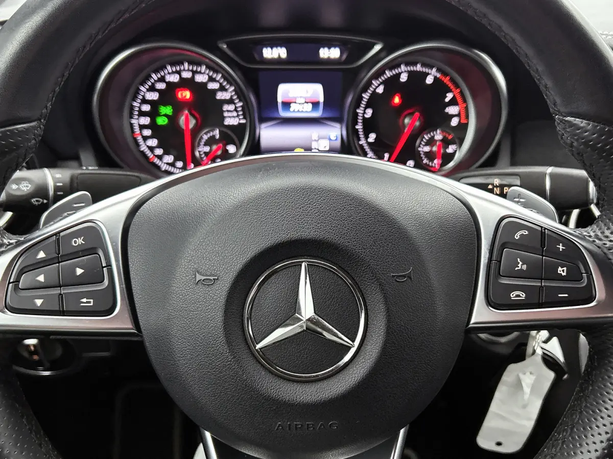 220 Sport 4MATIC Prestige AMG AANBIEDING!| Carplay! |AchterCam | StoelverW | HarmanKardon | Goed onderH |