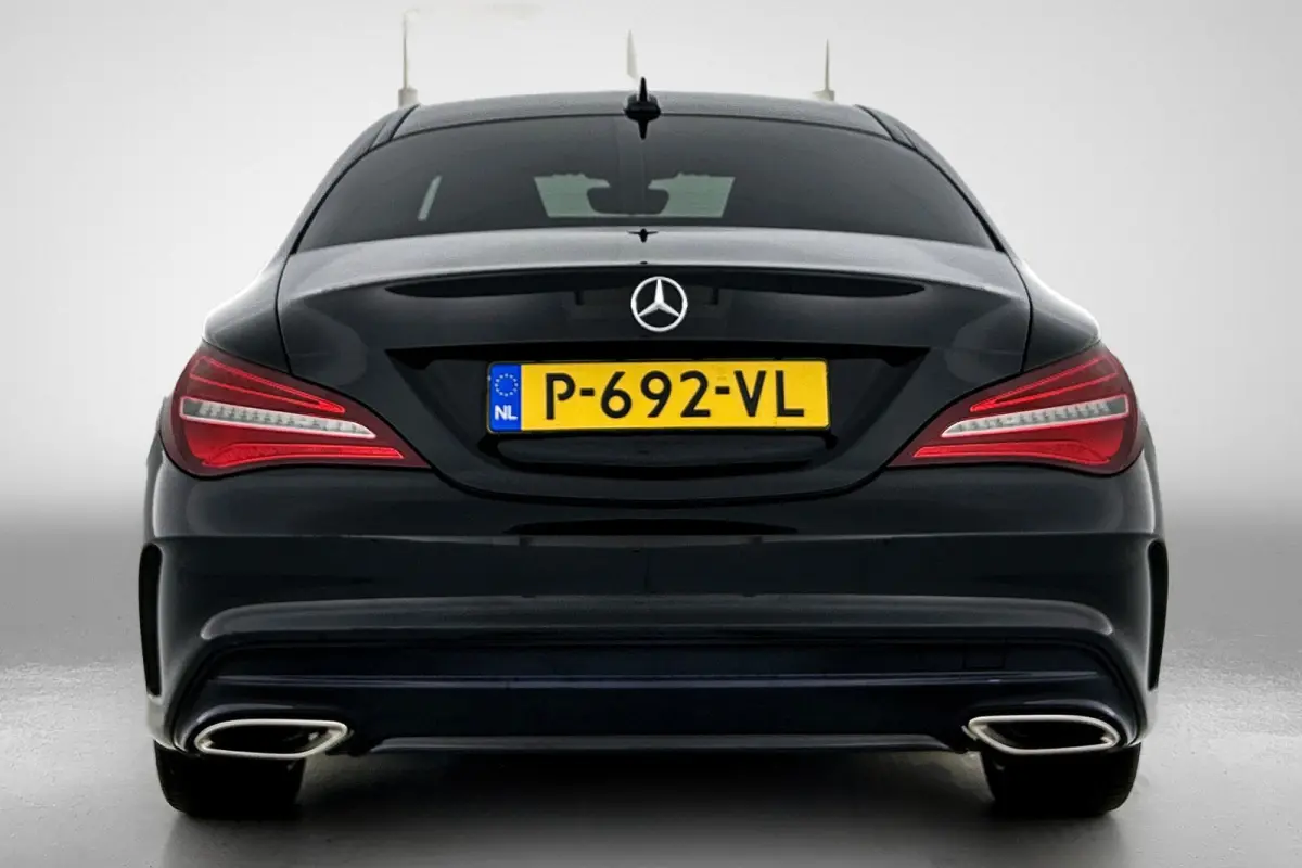 220 Sport 4MATIC Prestige AMG AANBIEDING!| Carplay! |AchterCam | StoelverW | HarmanKardon | Goed onderH |