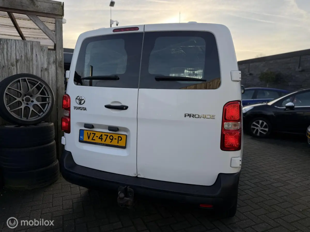 2.0 D-4D Cool 3P -CC-AIRCO- *INRUIL MOGELIJK*