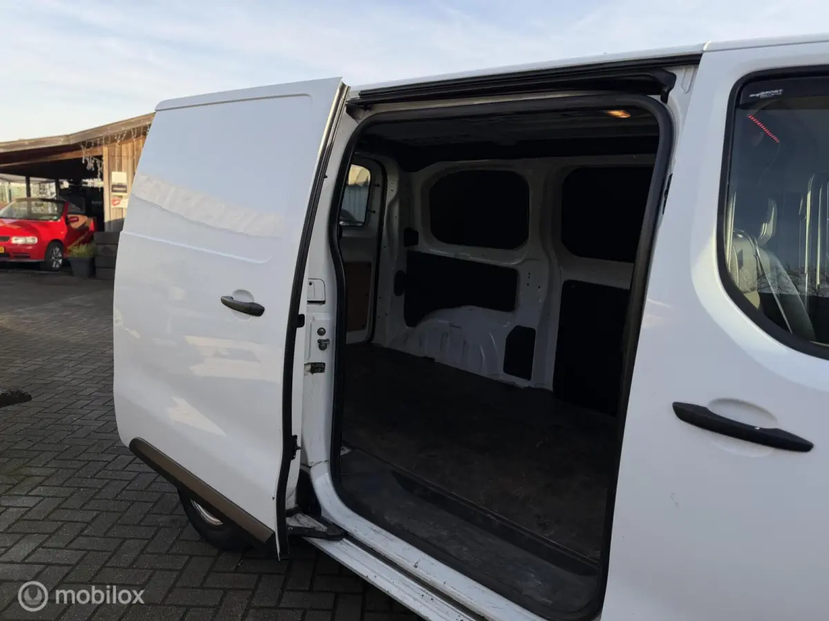 2.0 D-4D Cool 3P -CC-AIRCO- *INRUIL MOGELIJK*