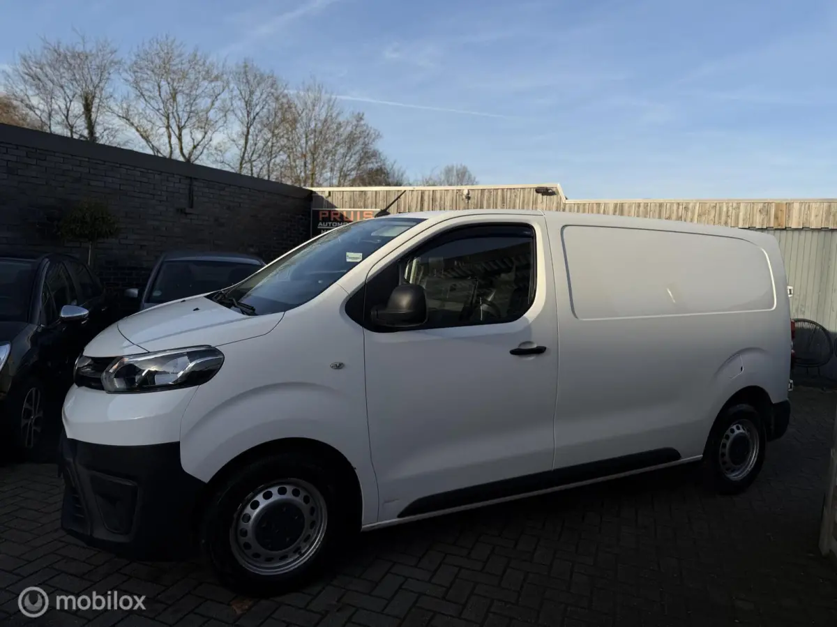 2.0 D-4D Cool 3P -CC-AIRCO- *INRUIL MOGELIJK*