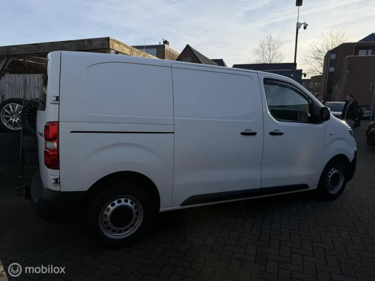 2.0 D-4D Cool 3P -CC-AIRCO- *INRUIL MOGELIJK*