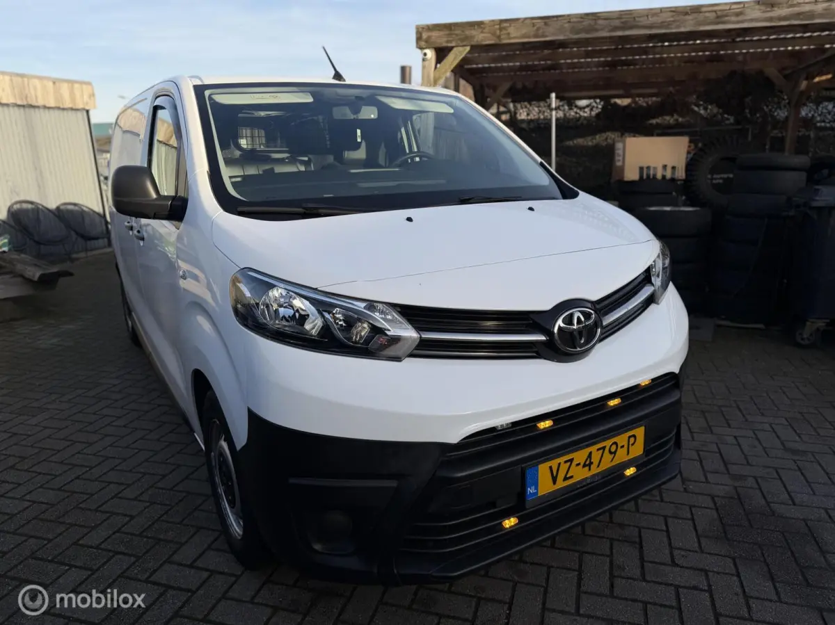 2.0 D-4D Cool 3P -CC-AIRCO- *INRUIL MOGELIJK*