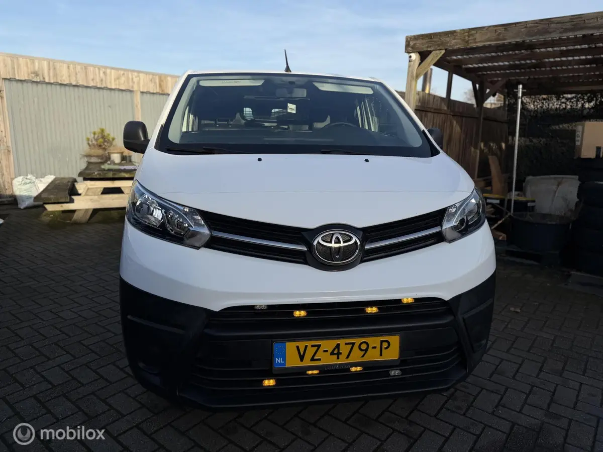 2.0 D-4D Cool 3P -CC-AIRCO- *INRUIL MOGELIJK*