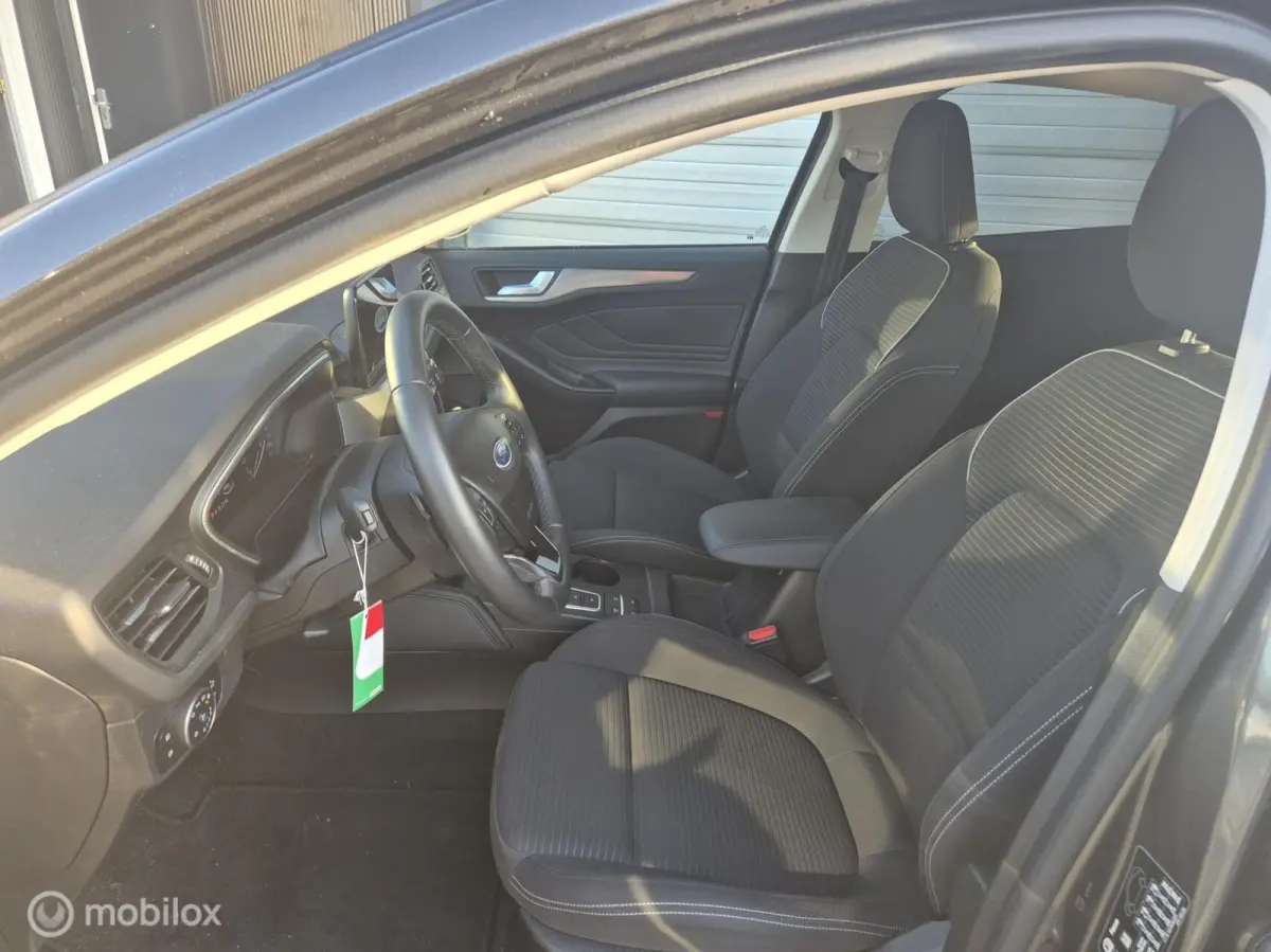 1.0 EcoBoost Titanium Business
