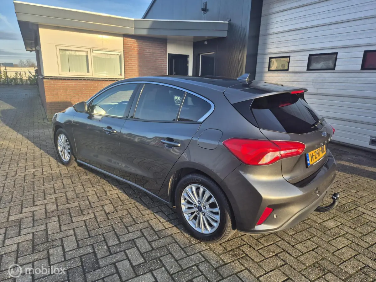 1.0 EcoBoost Titanium Business