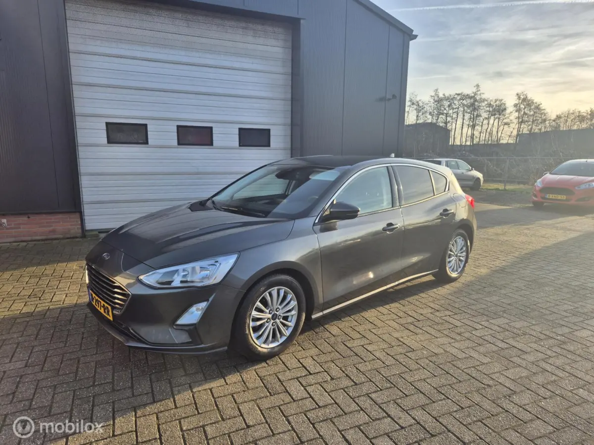 1.0 EcoBoost Titanium Business