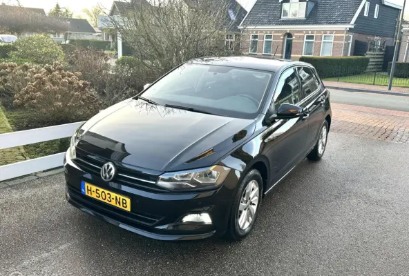 1.0 TSI 95PK DSG AUTOMAAT COMFORTLINE AIRCO PARKEERSENSOREN CARPLAY ADAPTIEVE CRUISE CONTROLE NETTE AUTO!!