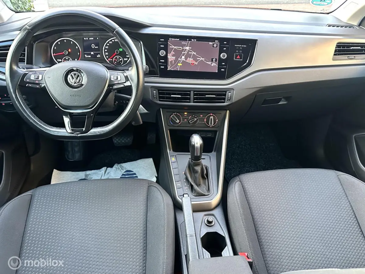 1.0 TSI 95PK DSG AUTOMAAT COMFORTLINE AIRCO PARKEERSENSOREN CARPLAY ADAPTIEVE CRUISE CONTROLE NETTE AUTO!!