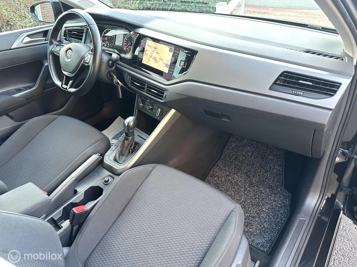 1.0 TSI 95PK DSG AUTOMAAT COMFORTLINE AIRCO PARKEERSENSOREN CARPLAY ADAPTIEVE CRUISE CONTROLE NETTE AUTO!!