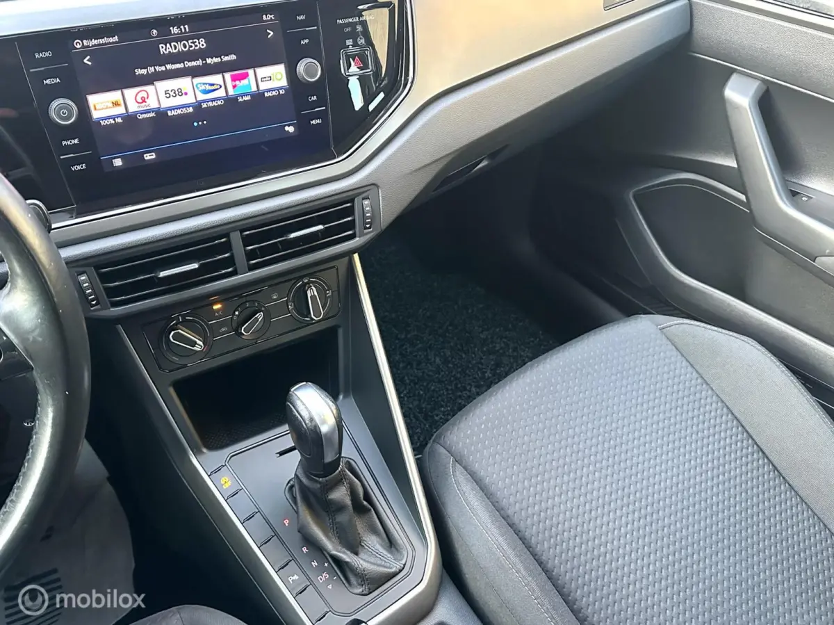 1.0 TSI 95PK DSG AUTOMAAT COMFORTLINE AIRCO PARKEERSENSOREN CARPLAY ADAPTIEVE CRUISE CONTROLE NETTE AUTO!!