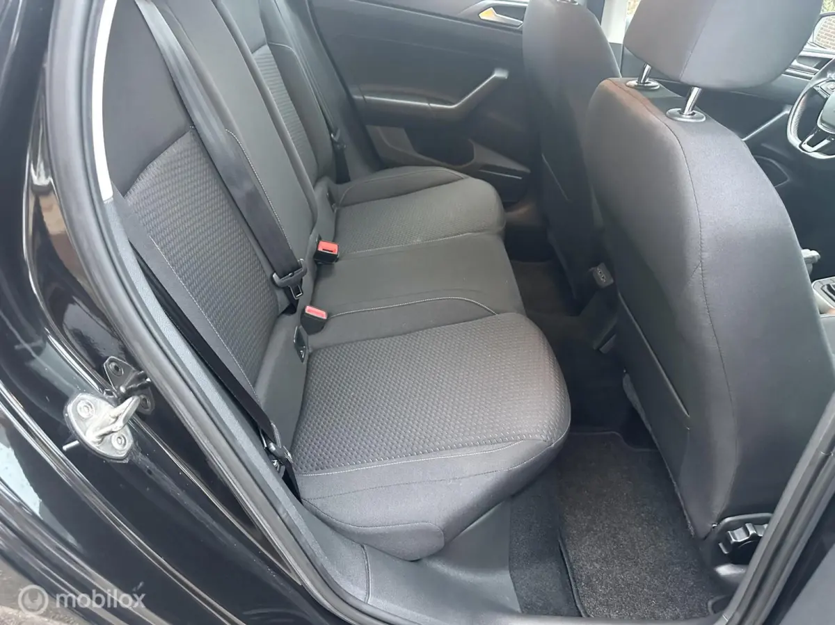 1.0 TSI 95PK DSG AUTOMAAT COMFORTLINE AIRCO PARKEERSENSOREN CARPLAY ADAPTIEVE CRUISE CONTROLE NETTE AUTO!!