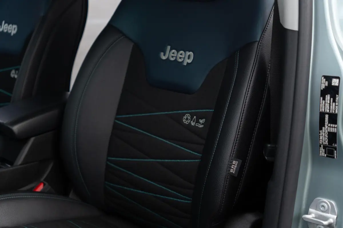 4xe 240 Plug-in Hybrid Electric|Org NL NAP|1 Eig.|SRT|Upland One Earth|CarPlay|LED|BTW Auto|Dealer onderhouden|Uniek