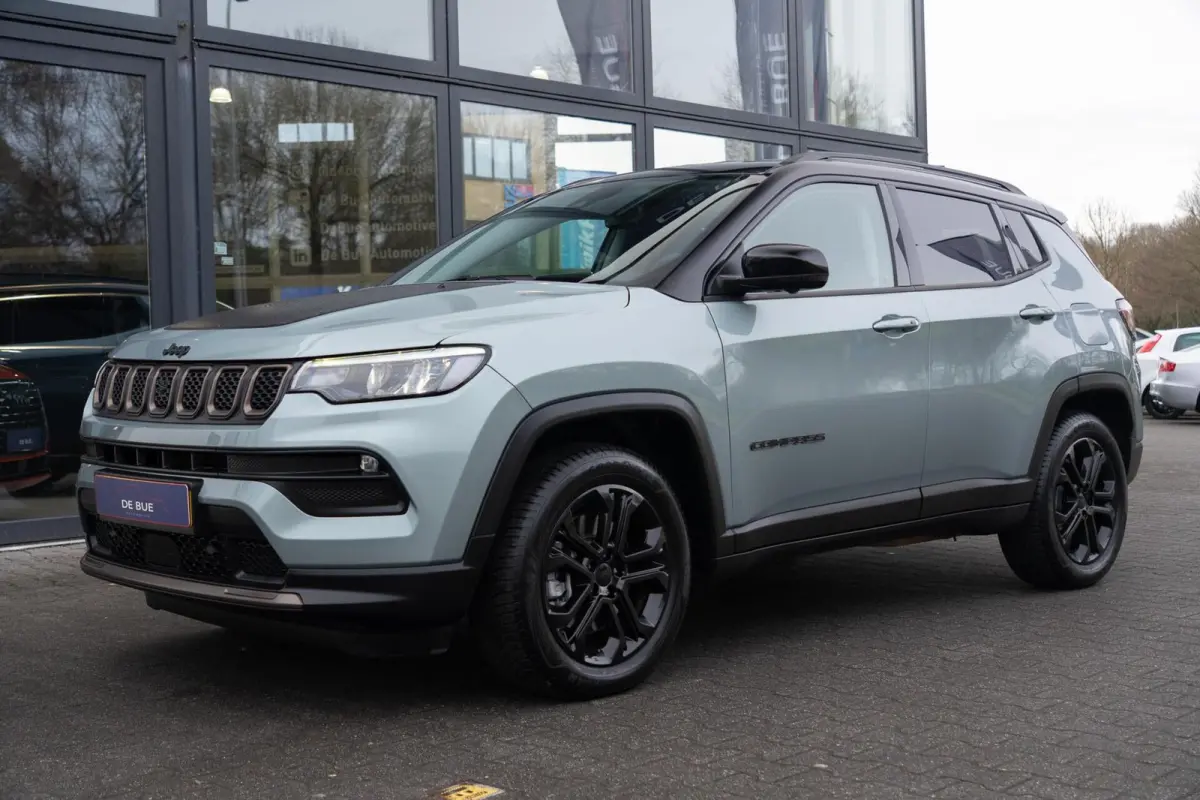 4xe 240 Plug-in Hybrid Electric|Org NL NAP|1 Eig.|SRT|Upland One Earth|CarPlay|LED|BTW Auto|Dealer onderhouden|Uniek