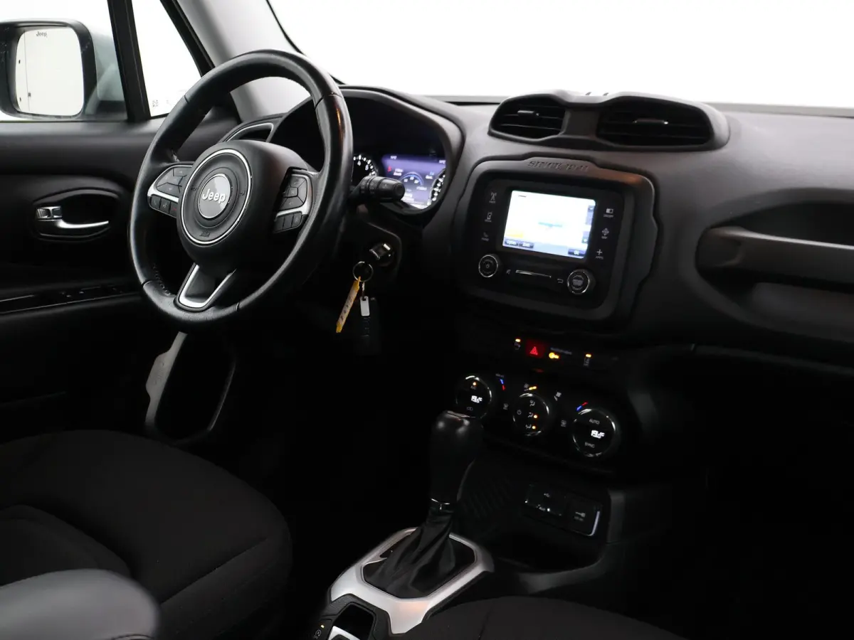 1.4 MULTIAIR 140 PK AUT. LIMITED + TREKHAAK | NAVIGATIE