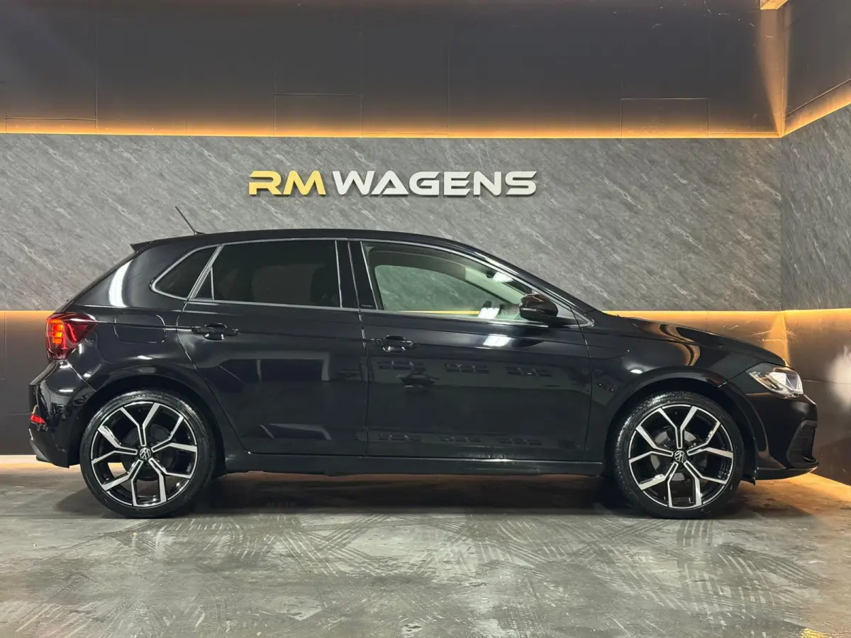 1.0 TSI|CAM|KEYLESS|CARPLAY|18"|FULL DIGITAL|STOELV