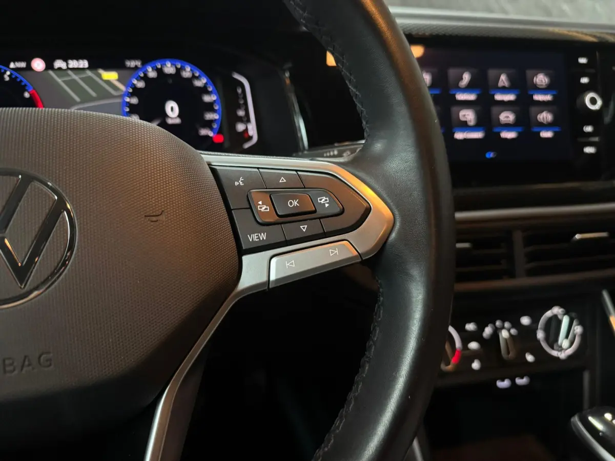 1.0 TSI|CAM|KEYLESS|CARPLAY|18"|FULL DIGITAL|STOELV