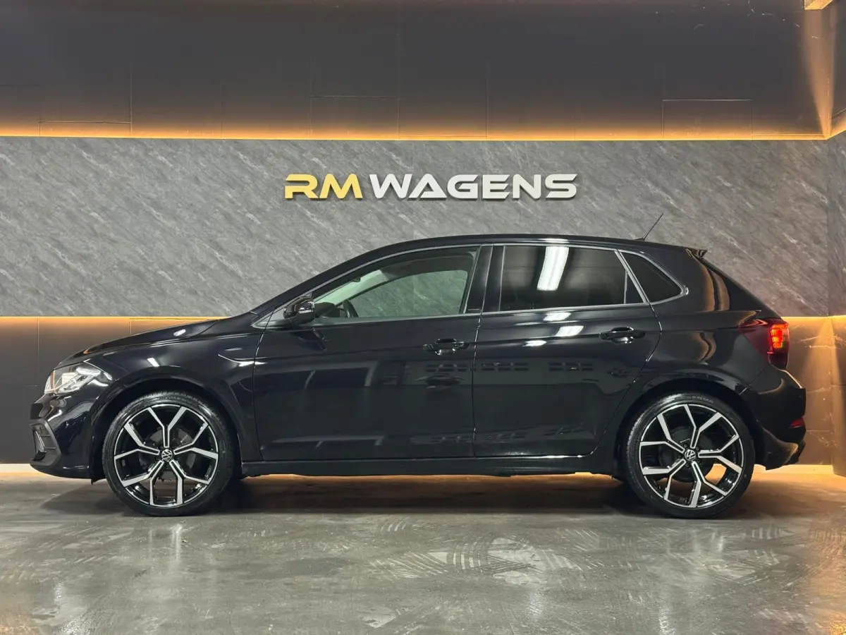 1.0 TSI|CAM|KEYLESS|CARPLAY|18"|FULL DIGITAL|STOELV