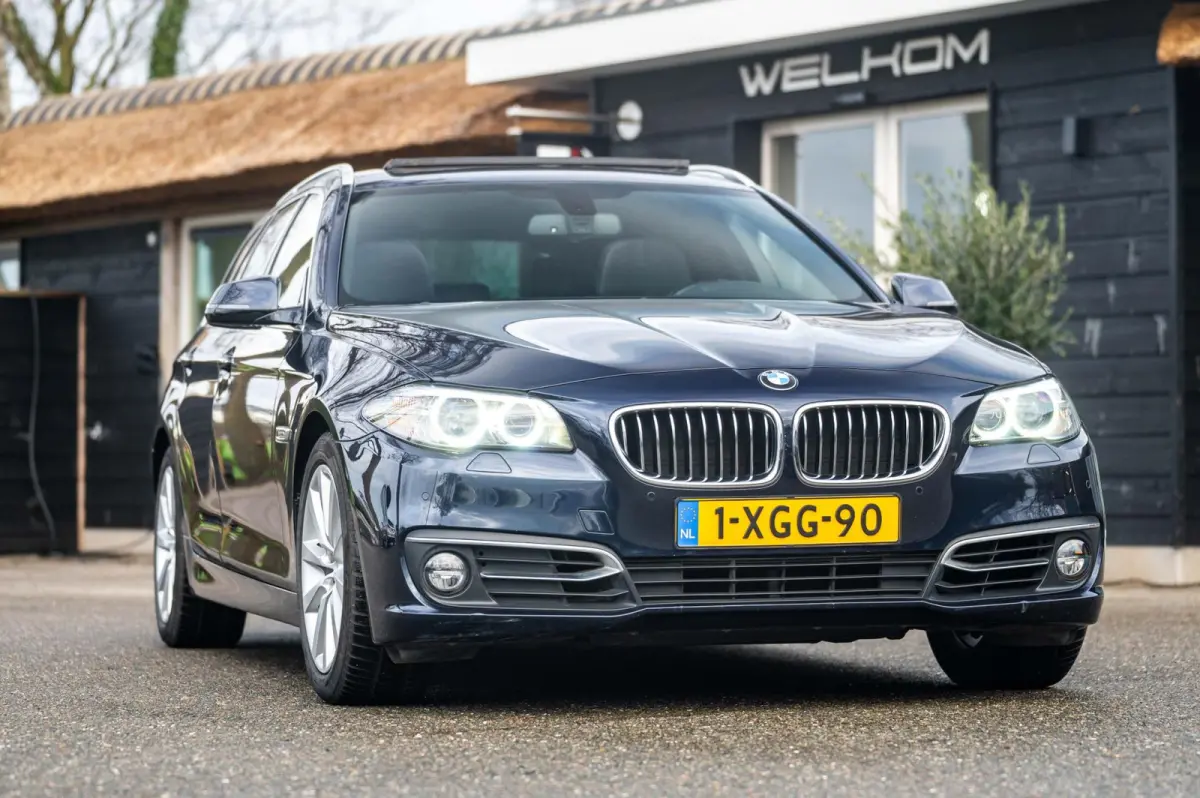 520d Last Minute Edition Panoramadak I Sportstoelen I Memory I Stoelverwarming I Led I Camera I NL Auto I NAP