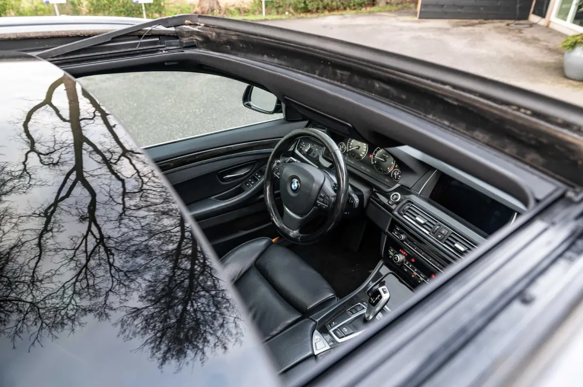 520d Last Minute Edition Panoramadak I Sportstoelen I Memory I Stoelverwarming I Led I Camera I NL Auto I NAP