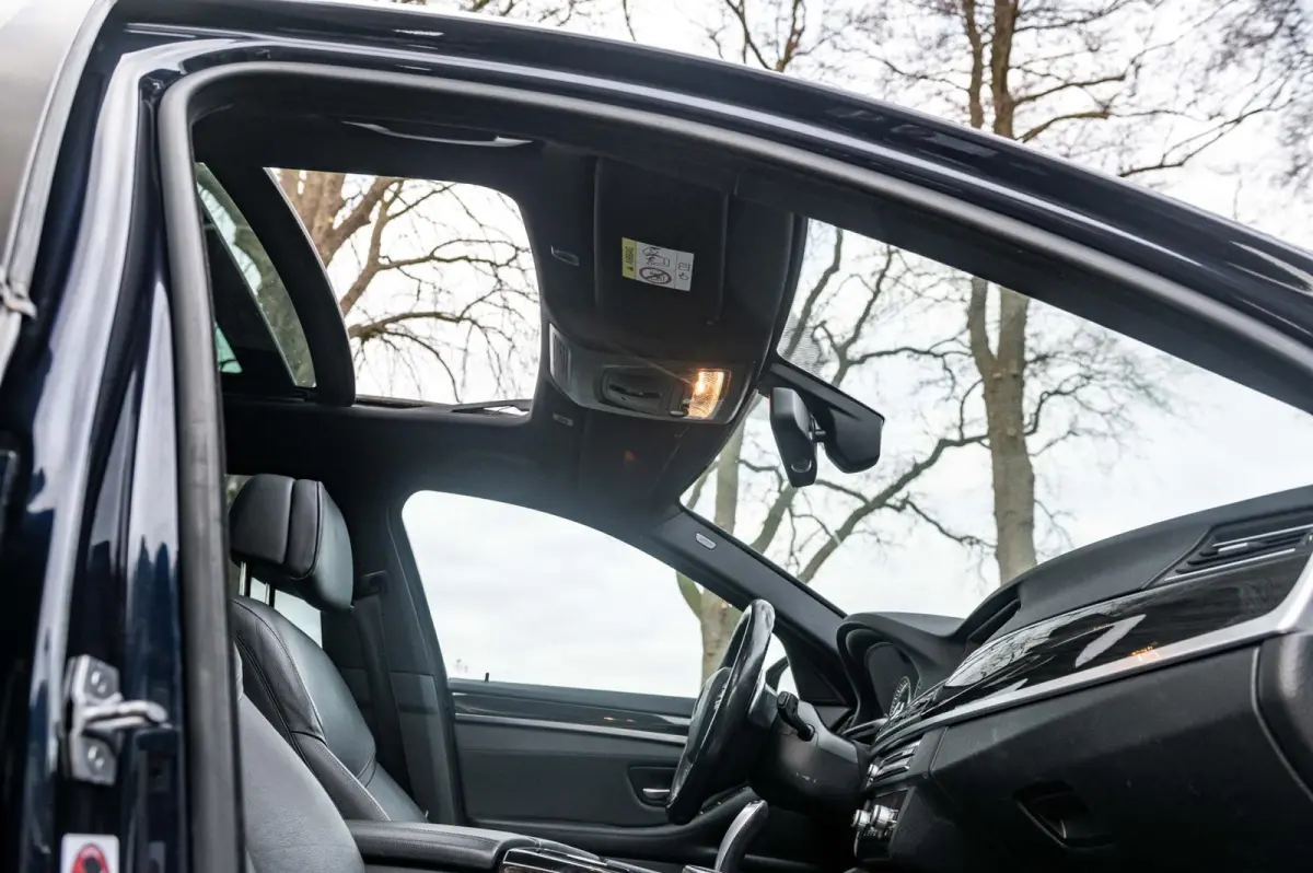 520d Last Minute Edition Panoramadak I Sportstoelen I Memory I Stoelverwarming I Led I Camera I NL Auto I NAP
