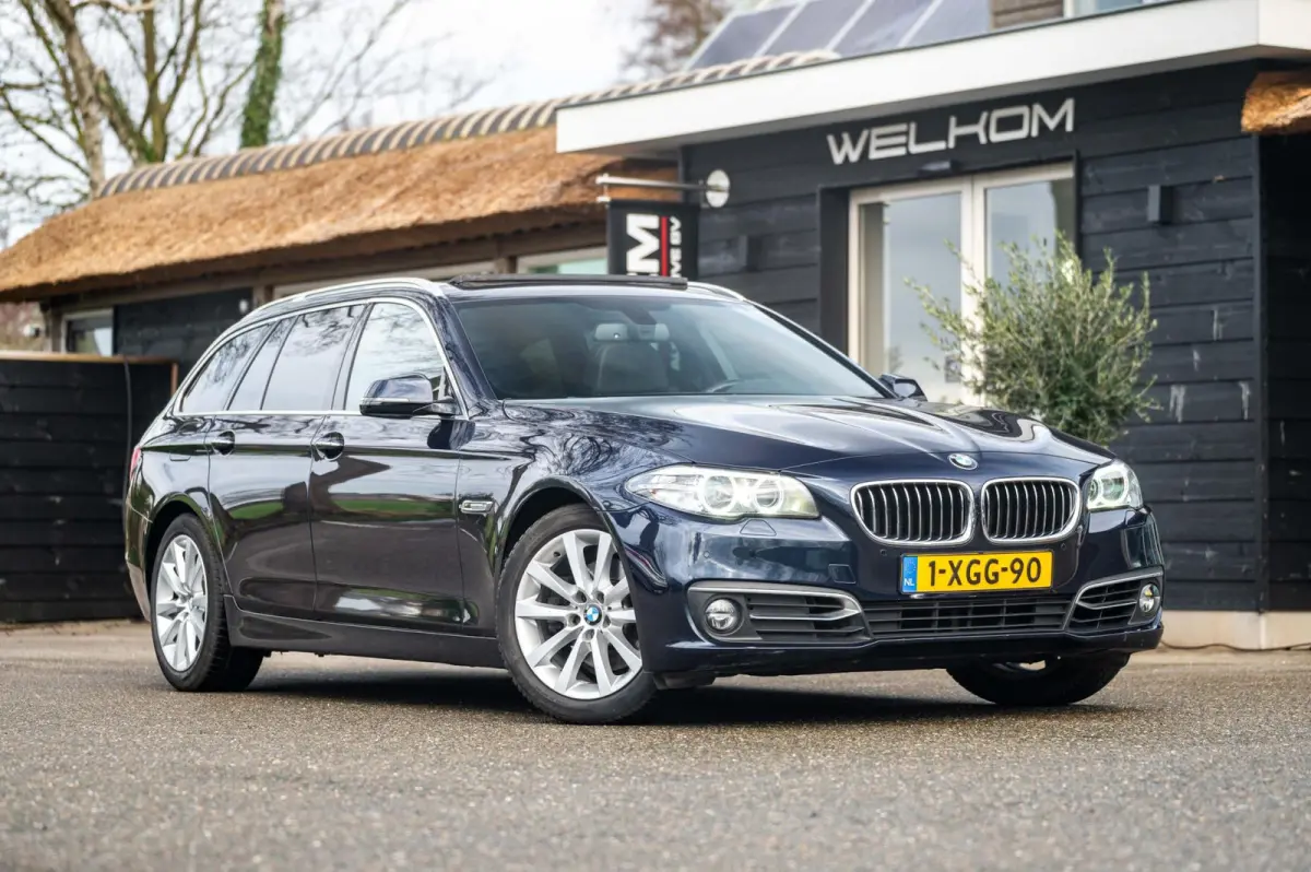 520d Last Minute Edition Panoramadak I Sportstoelen I Memory I Stoelverwarming I Led I Camera I NL Auto I NAP