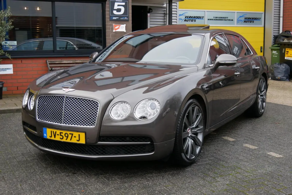4.0 V8. zeer compleet. dealer onderhouden. org km 67000