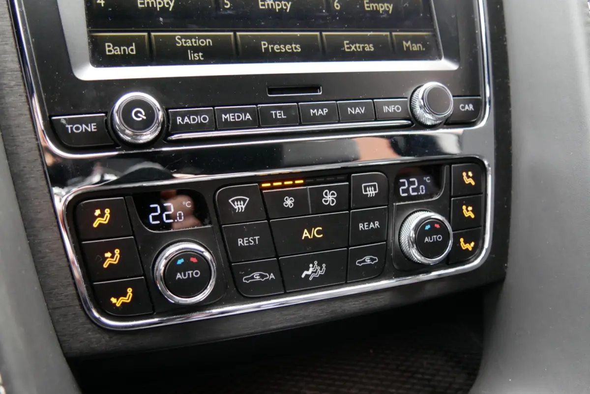 4.0 V8. zeer compleet. dealer onderhouden. org km 67000