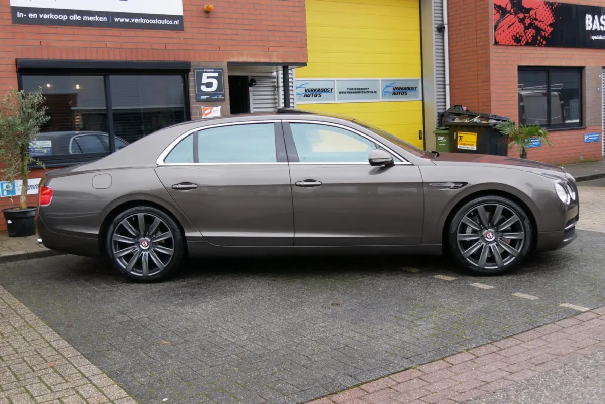 4.0 V8. zeer compleet. dealer onderhouden. org km 67000