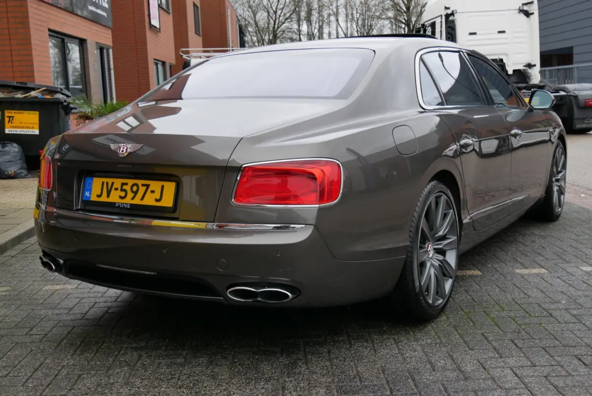 4.0 V8. zeer compleet. dealer onderhouden. org km 67000