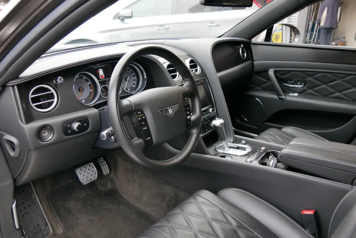 4.0 V8. zeer compleet. dealer onderhouden. org km 67000