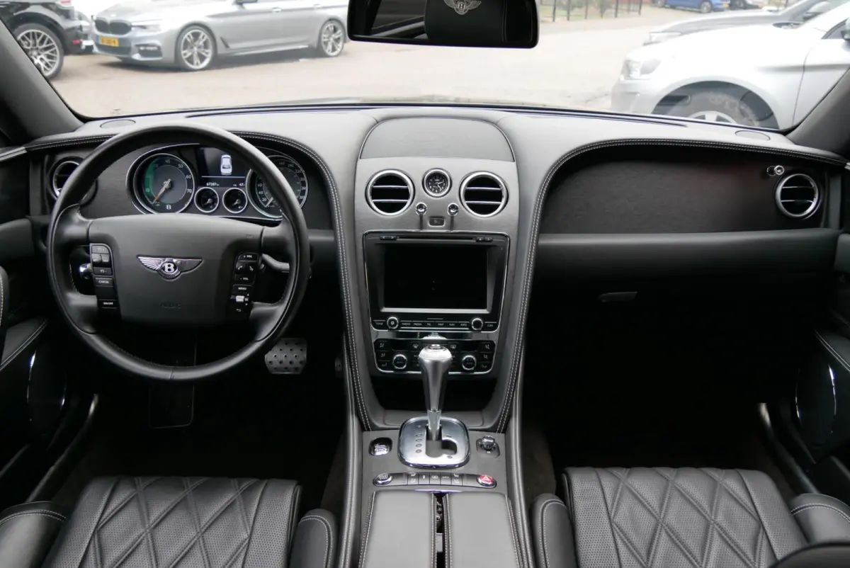 4.0 V8. zeer compleet. dealer onderhouden. org km 67000
