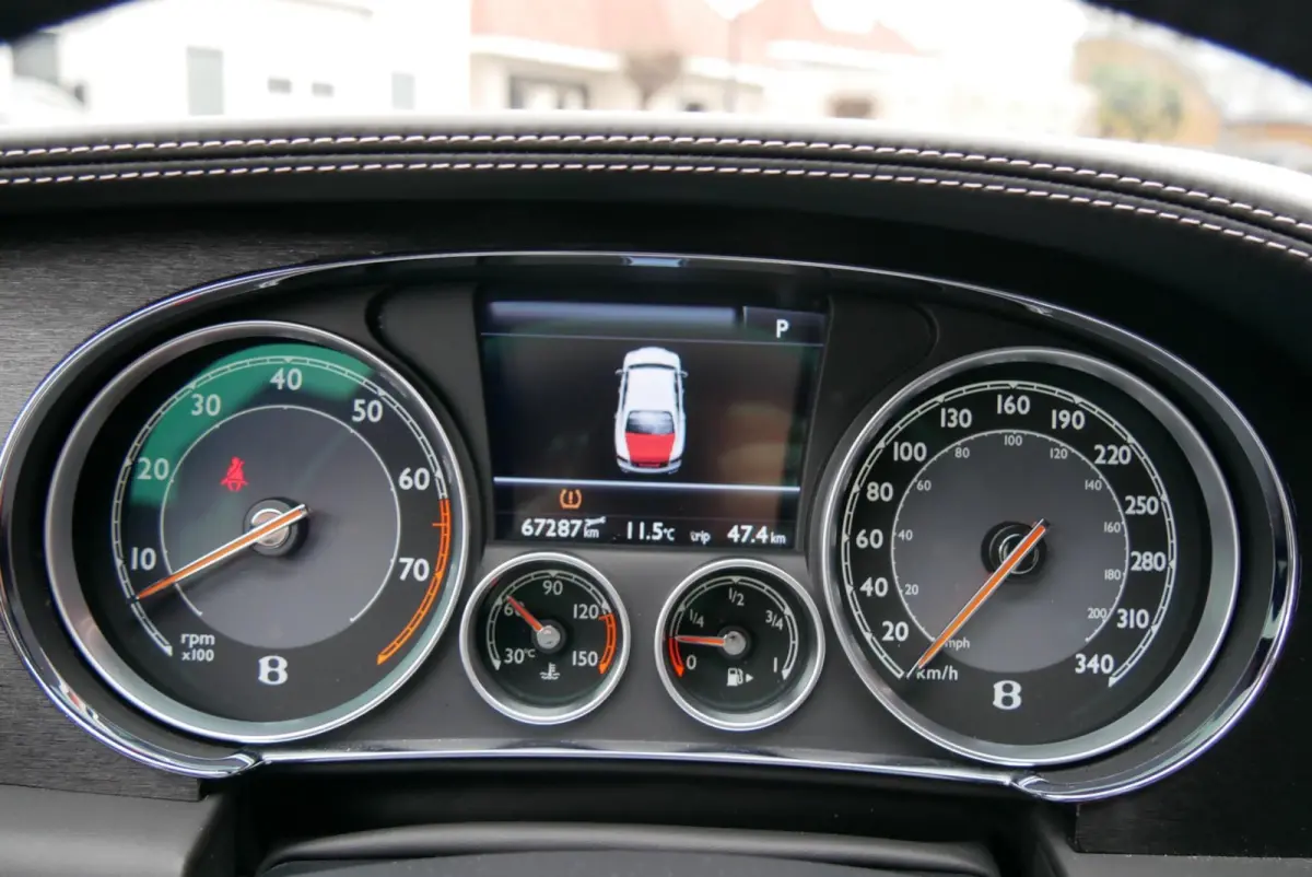 4.0 V8. zeer compleet. dealer onderhouden. org km 67000