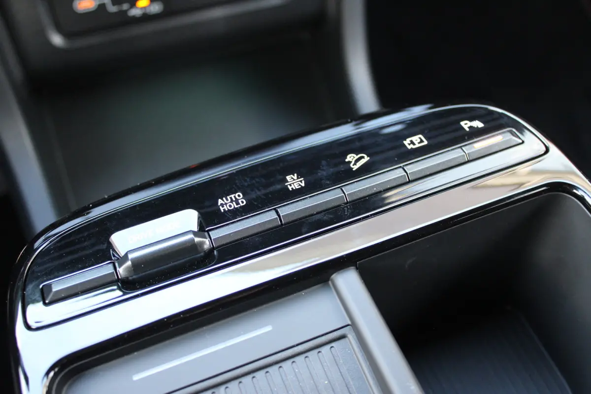 1.6 T-GDI PHEV N Line Business | DEMO | N-Line interieur | Stoel en stuurwiel verwarming | Parkeersensoren voor en achter | | Achteruitrijcamera | Bestuurdersstoel in hoogte verstelbaar | Bo