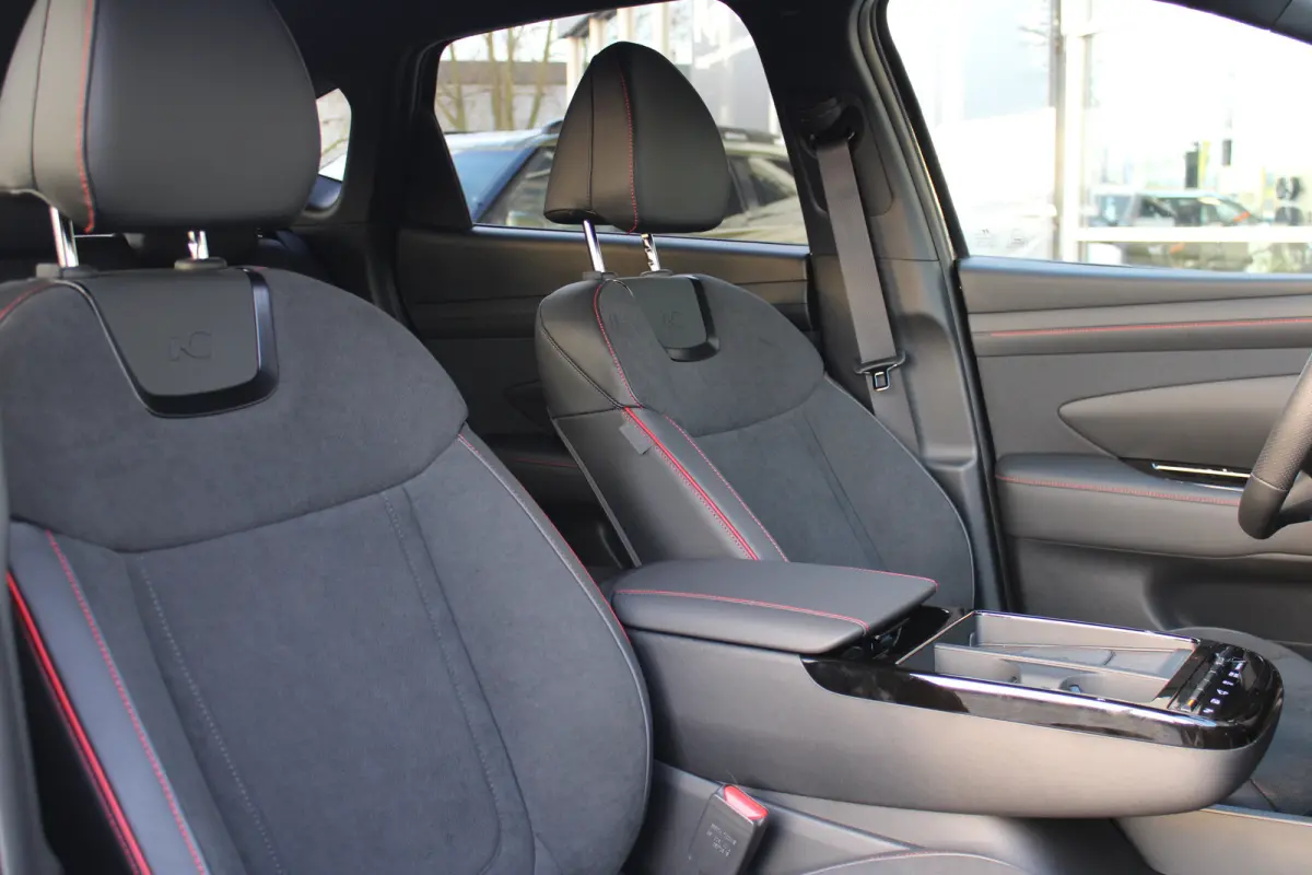 1.6 T-GDI PHEV N Line Business | DEMO | N-Line interieur | Stoel en stuurwiel verwarming | Parkeersensoren voor en achter | | Achteruitrijcamera | Bestuurdersstoel in hoogte verstelbaar | Bo