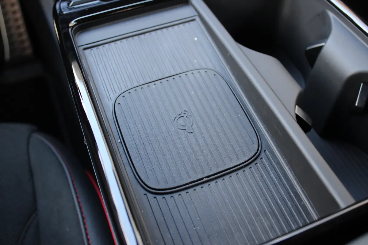 1.6 T-GDI PHEV N Line Business | DEMO | N-Line interieur | Stoel en stuurwiel verwarming | Parkeersensoren voor en achter | | Achteruitrijcamera | Bestuurdersstoel in hoogte verstelbaar | Bo