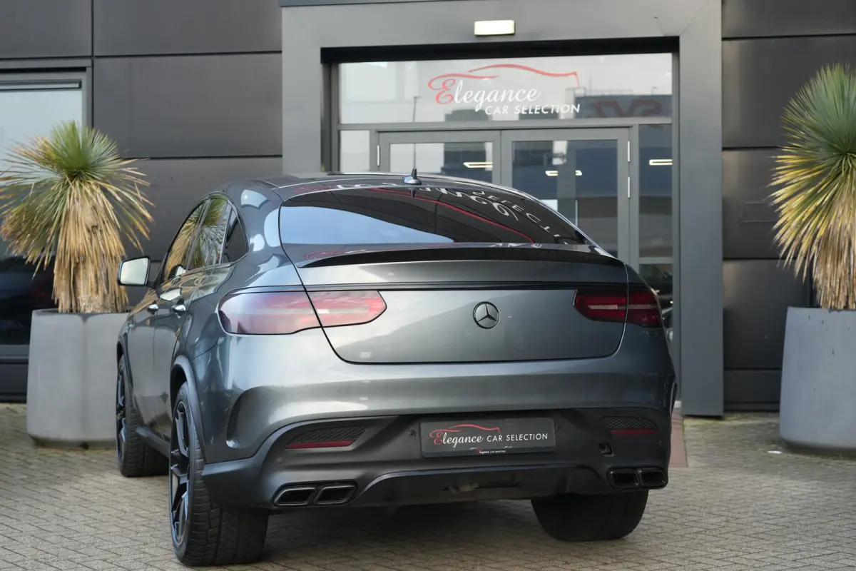 AMG 63 S 4MATIC | 585PK | Pano | 360° | Trekhaak | Leder | 22" | Mercedes-Benz GLE Coupé AMG 63 S 4MATIC 585 PK met 5.5 V8 benzinemotor, panoramadak, 360° camera, elektrisch uitklapbare t