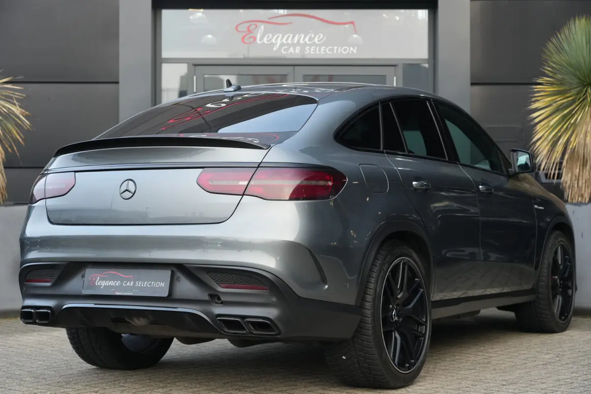 AMG 63 S 4MATIC | 585PK | Pano | 360° | Trekhaak | Leder | 22" | Mercedes-Benz GLE Coupé AMG 63 S 4MATIC 585 PK met 5.5 V8 benzinemotor, panoramadak, 360° camera, elektrisch uitklapbare t