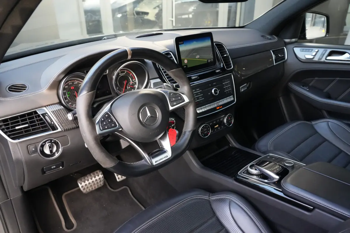 AMG 63 S 4MATIC | 585PK | Pano | 360° | Trekhaak | Leder | 22" | Mercedes-Benz GLE Coupé AMG 63 S 4MATIC 585 PK met 5.5 V8 benzinemotor, panoramadak, 360° camera, elektrisch uitklapbare t