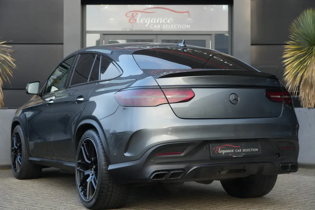AMG 63 S 4MATIC | 585PK | Pano | 360° | Trekhaak | Leder | 22" | Mercedes-Benz GLE Coupé AMG 63 S 4MATIC 585 PK met 5.5 V8 benzinemotor, panoramadak, 360° camera, elektrisch uitklapbare t