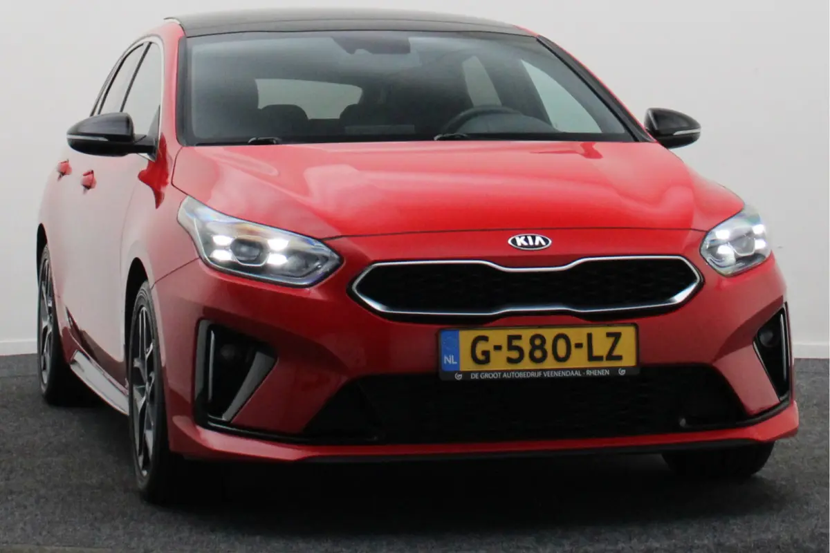 1.0 T-GDI GT-Line Panoramadak, Camera, Cruise, Apple Carplay, Verwarmd Stuurwiel, 17''